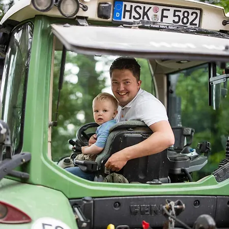 Hof Koehne Haus Am Spielplatz - Schaf アパート