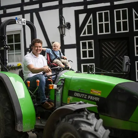 Appartement Hof Koehne Haus Am Spielplatz - Schaf Schmallenberg